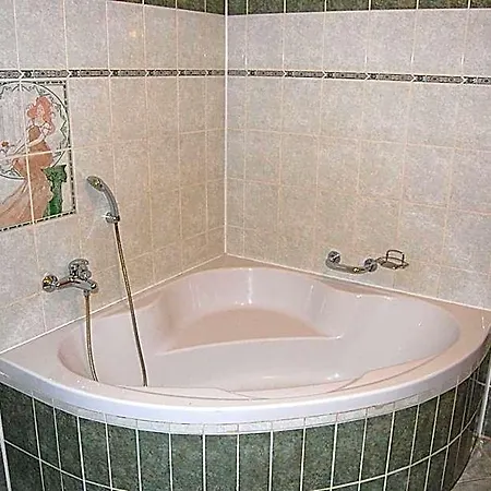 فندق ريتشموند 3*