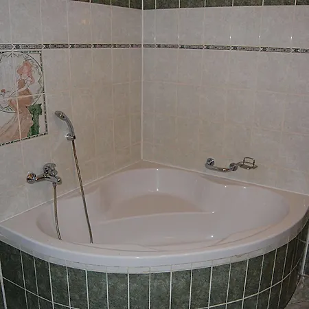 Richmond Hotel 3*