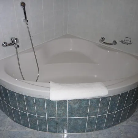 Richmond Hotel 3*